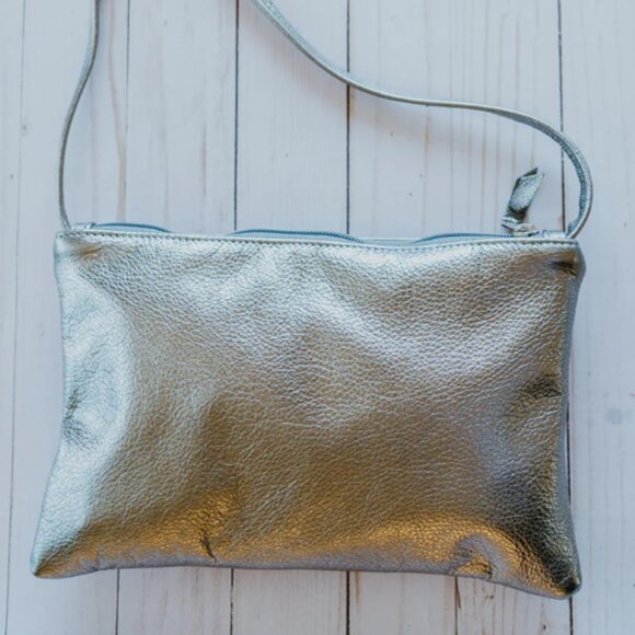 CRYSTALYN KAE NWT BOSSA NOVA PEWTER LEATHER CROSSBODY BAG - Picture 1 of 10